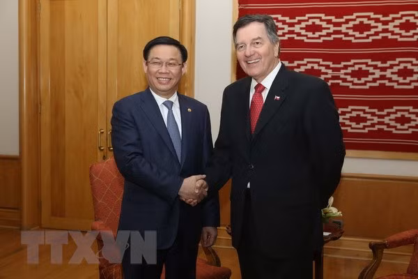 越南政府副总理王廷惠对智利共和国进行正式访问 ảnh 1 越南政府副总理王廷惠对智利共和国进行正式访问 ảnh 1