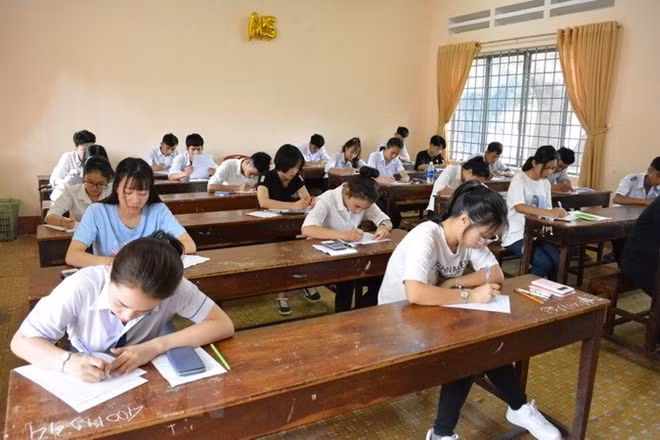 河江省高考舞弊事件：公安机关对涉嫌“滥用职权罪”的相关人员进行起诉 ảnh 1