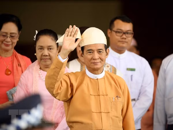 缅甸总统敦促推进国内改革进程 ảnh 1