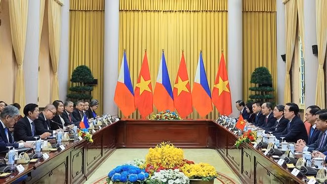 越南国家主席武文赏与菲律宾总统马科斯举行会谈 ảnh 2