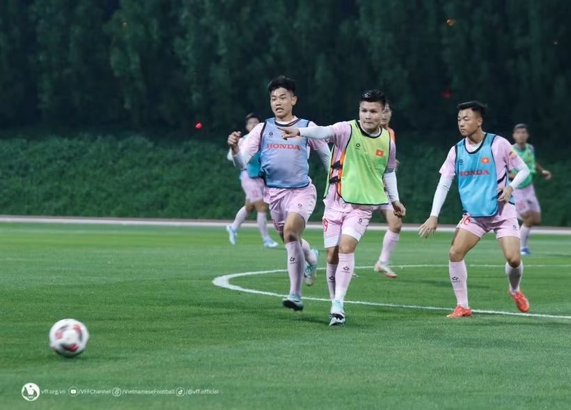 2023年亚足联亚洲杯决赛阶段：越南26名参赛球员名单揭晓 ảnh 1