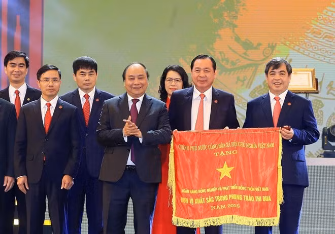 阮春福:严把Agribank股份制改革政策关 实现国家和人民利益最大化 ảnh 1 阮春福:严把Agribank股份制改革政策关 实现国家和人民利益最大化 ảnh 1