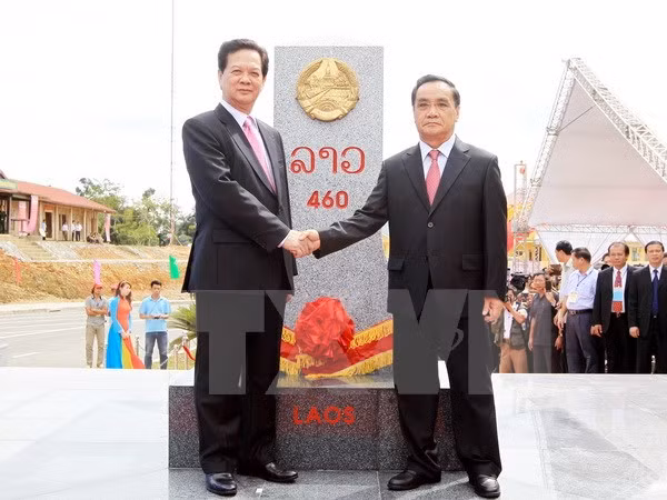 越南清化省与老挝华潘省已完成界碑加密与改造工作 ảnh 1 越南清化省与老挝华潘省已完成界碑加密与改造工作 ảnh 1