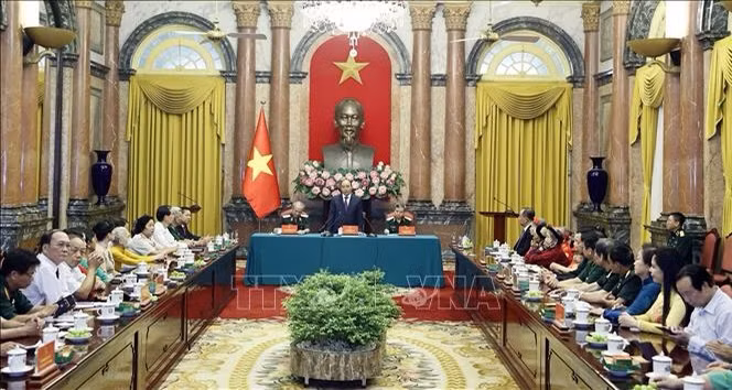 越南国家主席阮春福:全社会需要参与革命有功者关爱工作 ảnh 1 越南国家主席阮春福:全社会需要参与革命有功者关爱工作 ảnh 1