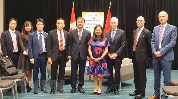 越加经济混合委员会第一次会议在加举行 ảnh 2 越加经济混合委员会第一次会议在加举行 ảnh 2