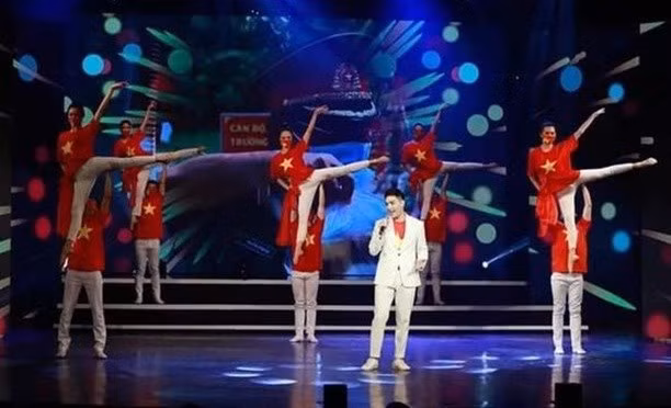 “我心中的祖国”文艺演出活动在线上举行 ảnh 1 “我心中的祖国”文艺演出活动在线上举行 ảnh 1