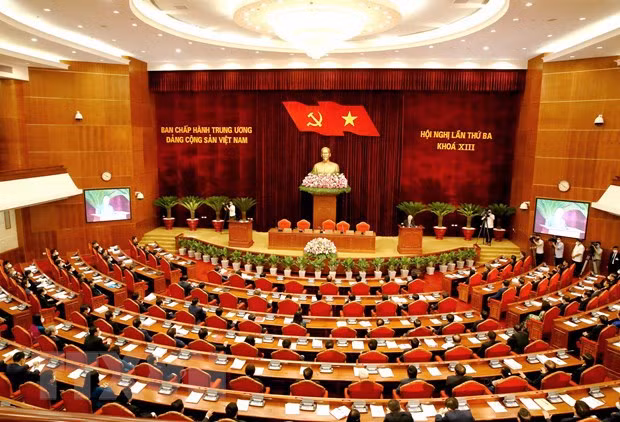 越共第十三届中央委员会第三次全体会议落下帷幕 ảnh 1 越共第十三届中央委员会第三次全体会议落下帷幕 ảnh 1