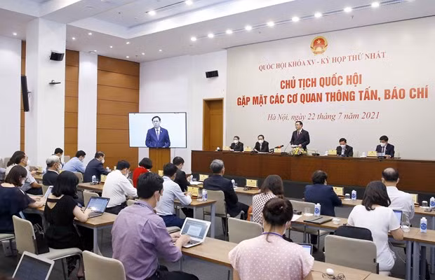 国会主席:紧紧围绕三大核心任务 切实提高国会运作效率 ảnh 2 国会主席:紧紧围绕三大核心任务 切实提高国会运作效率 ảnh 2