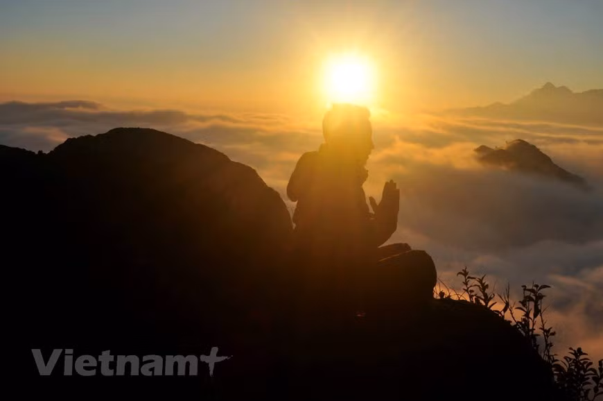 组图：在黄连山山顶上观赏日出美景 ảnh 2