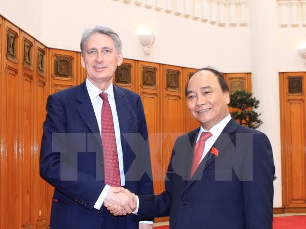 阮春福总理会见英国外交大臣菲利普·哈蒙德 ảnh 1 阮春福总理会见英国外交大臣菲利普·哈蒙德 ảnh 1