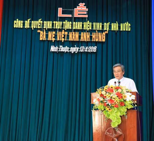 越南宁顺省举行“越南英雄母亲”称号追授仪式 ảnh 1 越南宁顺省举行“越南英雄母亲”称号追授仪式 ảnh 1