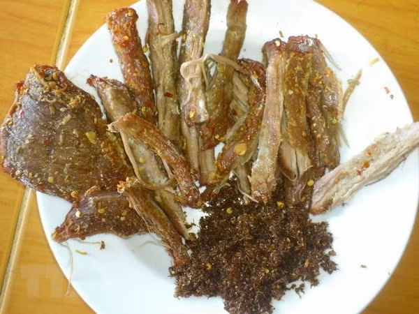 一晒牛肉——越南“火炉”西原地区的土产 ảnh 1
