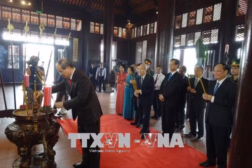 全国各地和旅居海外越南人隆重举行雄王始祖忌日祭祀活动 ảnh 1 全国各地和旅居海外越南人隆重举行雄王始祖忌日祭祀活动 ảnh 1
