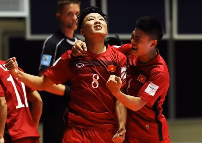 国际足球联合会:越南年轻球队取得令人印象深刻的胜利 ảnh 1 国际足球联合会:越南年轻球队取得令人印象深刻的胜利 ảnh 1
