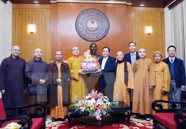 越南佛教协会同越南祖国阵线积极配合推动各项竞赛活动的有效开展 ảnh 1