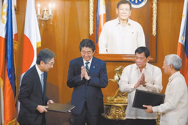 日本宣布将向菲律宾提供87亿美元资金援助 ảnh 1 日本宣布将向菲律宾提供87亿美元资金援助 ảnh 1