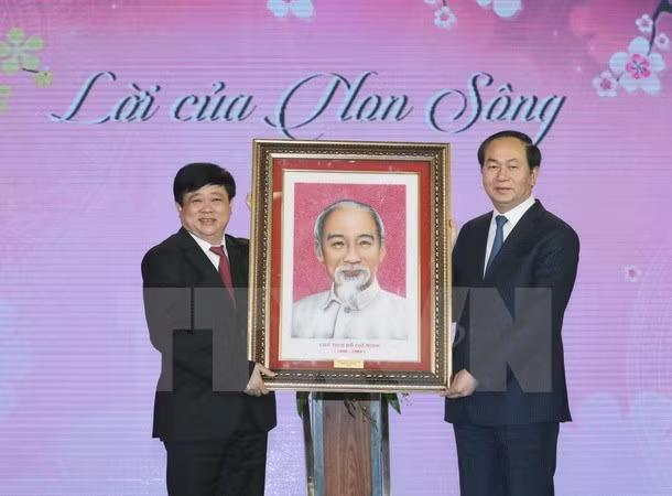 陈大光主席:胡伯伯的贺年诗是国家之檄 ảnh 1 陈大光主席:胡伯伯的贺年诗是国家之檄 ảnh 1
