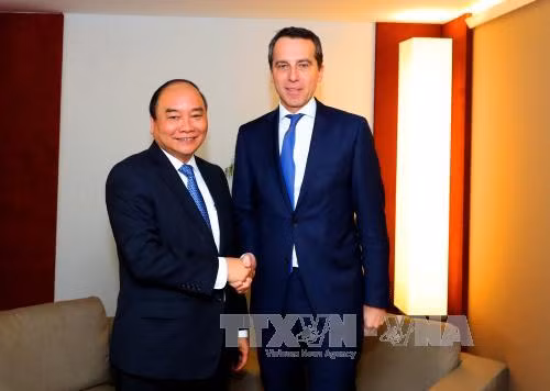越南政府总理阮春福出席WEF会议系列活动报道 ảnh 1 越南政府总理阮春福出席WEF会议系列活动报道 ảnh 1