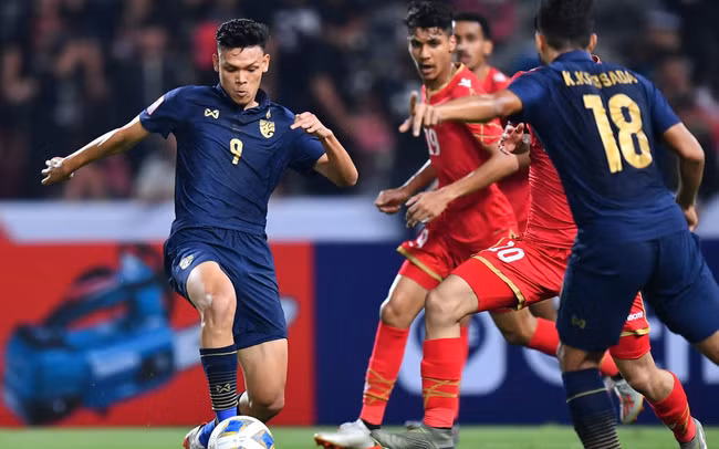 2020年U23亚洲杯：泰国队胜出巴林队 A组领先 ảnh 1