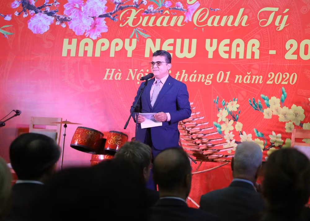 各国驻越外交使团、国际组织、非政府组织见面会在首都河内举行 ảnh 2