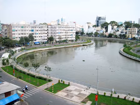 胡志明市绕禄—氏艺运河旅游线路正式投运 ảnh 1 胡志明市绕禄—氏艺运河旅游线路正式投运 ảnh 1