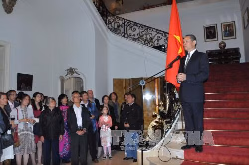 越南驻外使领馆举行九·二国庆70周年庆祝活动 ảnh 1