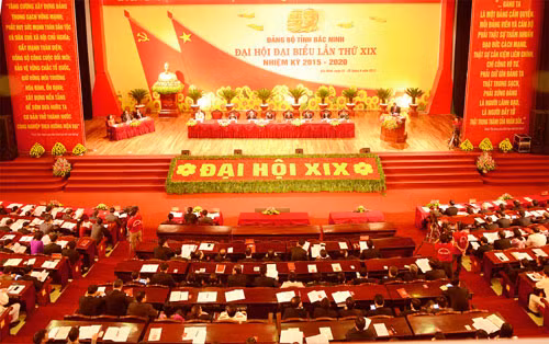 苏辉若同志出席越共北宁省第十九次代表大会 ảnh 1