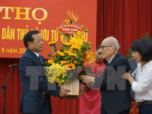 河内市举行仪式庆祝劳动英雄武跳教授100岁寿辰 ảnh 1 河内市举行仪式庆祝劳动英雄武跳教授100岁寿辰 ảnh 1