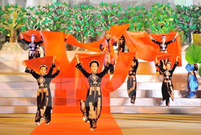 第五届全国岱傣侬三族天曲和天琴艺术节圆满落幕 ảnh 1 第五届全国岱傣侬三族天曲和天琴艺术节圆满落幕 ảnh 1