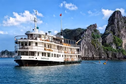 在下龙湾上划橡皮艇 ảnh 3 在下龙湾上划橡皮艇 ảnh 3