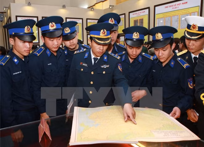 “越南黄沙与长沙——历史证据和法律依据”地图和资料展在海防市举行 ảnh 1 “越南黄沙与长沙——历史证据和法律依据”地图和资料展在海防市举行 ảnh 1