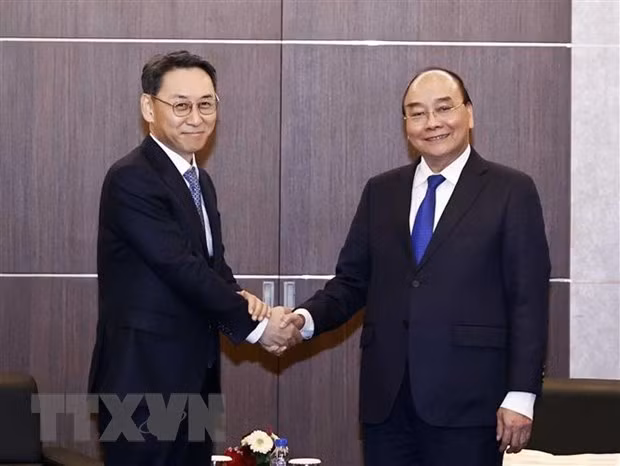 越南国家主席阮春福会见在越南投资的韩国大型企业代表 ảnh 4 越南国家主席阮春福会见在越南投资的韩国大型企业代表 ảnh 4