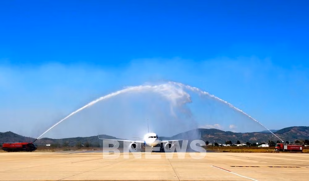 越游航空公司开通首条国际航线 ảnh 1 越游航空公司开通首条国际航线 ảnh 1