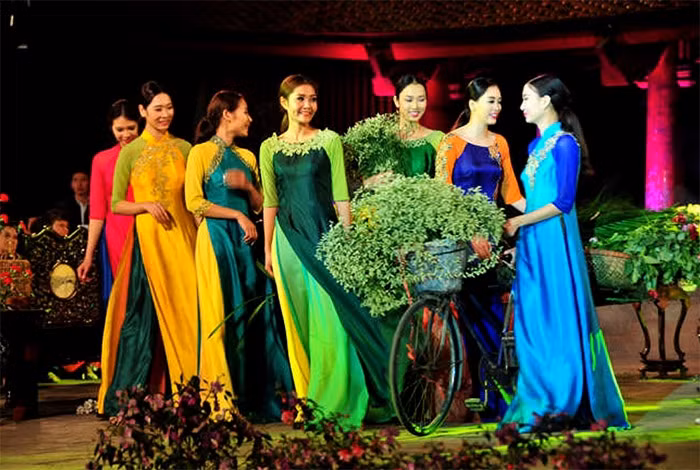 越南奥黛承载起文化传播推广的重要使命 ảnh 1