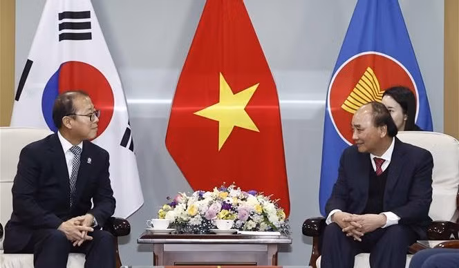 越南国家主席阮春福会见韩越友好组织和友好人士代表 ảnh 1 越南国家主席阮春福会见韩越友好组织和友好人士代表 ảnh 1