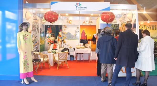 越南首次参加罗马尼亚国际旅游博览会 ảnh 1
