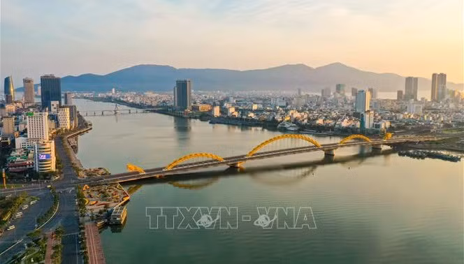 岘港市力争到2030年年均经济增长率达9.5-10% ảnh 1 岘港市力争到2030年年均经济增长率达9.5-10% ảnh 1