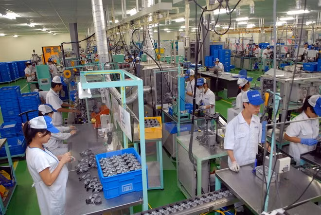河内市委书记黄忠海来到升龙工业区调研 ảnh 2 河内市委书记黄忠海来到升龙工业区调研 ảnh 2