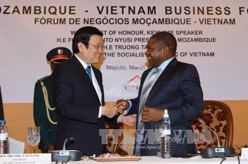 越南国家主席张晋创会见莫桑比克议会议长与解放阵线党秘书长 ảnh 2