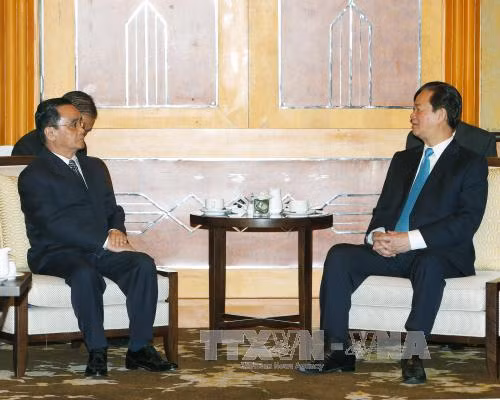 越南政府总理阮晋勇会见老挝政府总理通辛·坦马冯 ảnh 1 越南政府总理阮晋勇会见老挝政府总理通辛·坦马冯 ảnh 1