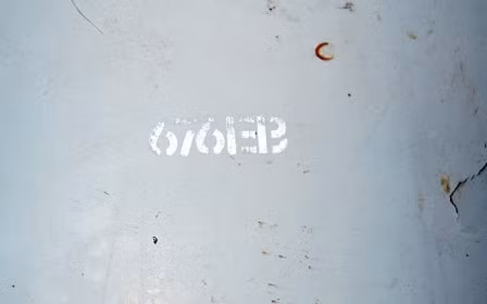 南非少年发现疑似MH370残骸印有“676EB”字样 ảnh 2 南非少年发现疑似MH370残骸印有“676EB”字样 ảnh 2