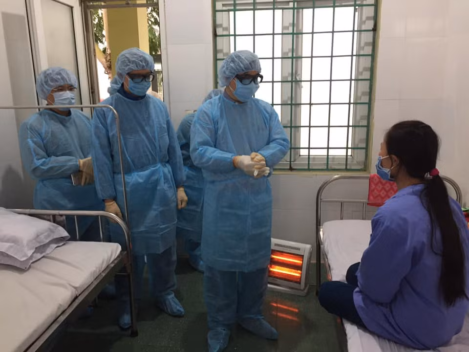 新冠肺炎疫情：卫生部派遣工作组赴永福省协助进行疫情防控工作 ảnh 1