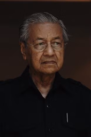 马来西亚国王委任马哈蒂尔担任临时总理 ảnh 1 马来西亚国王委任马哈蒂尔担任临时总理 ảnh 1