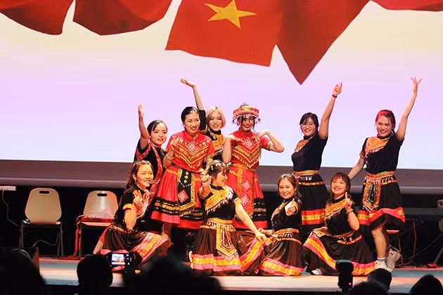 “越南精华”活动向法国公众推介本国文化 ảnh 1 “越南精华”活动向法国公众推介本国文化 ảnh 1