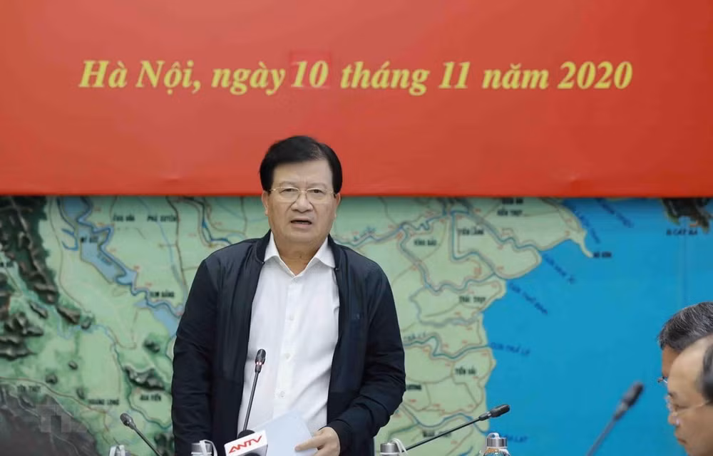 政府副总理郑廷勇:本着“四个就地”方针主动应对第12号和第13号台风 ảnh 1 政府副总理郑廷勇:本着“四个就地”方针主动应对第12号和第13号台风 ảnh 1