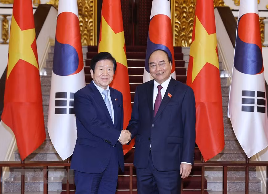 越南政府总理阮春福会见韩国国会议长朴炳锡 ảnh 1 越南政府总理阮春福会见韩国国会议长朴炳锡 ảnh 1