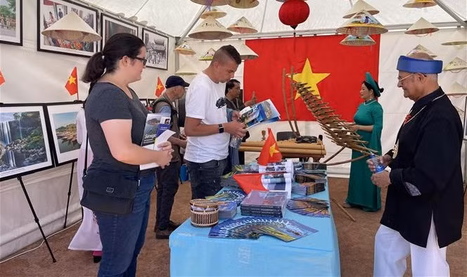 越南首次出席法国里昂领事节 ảnh 1 越南首次出席法国里昂领事节 ảnh 1
