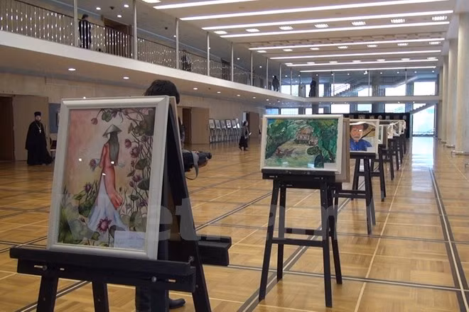 有关越南风土人情的画儿在俄罗斯克里姆林宫展示 ảnh 1 有关越南风土人情的画儿在俄罗斯克里姆林宫展示 ảnh 1