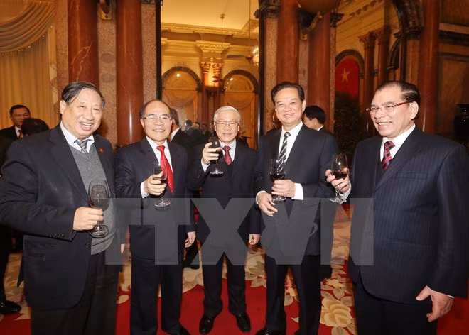 阮富仲总书记向党、国家领导、全国同胞和战士致以新春祝福 ảnh 1 阮富仲总书记向党、国家领导、全国同胞和战士致以新春祝福 ảnh 1