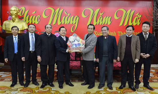 宗教界人士春节走访慰问地方政府和人民群众 ảnh 1 宗教界人士春节走访慰问地方政府和人民群众 ảnh 1